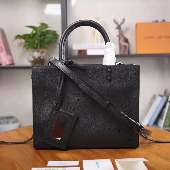BALENCIAG巴黎世家 超暴款包包 摔紋牛皮手提跨包  BL1864